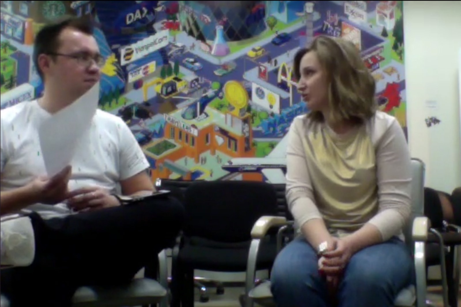 Реальные пользователи на тестировании прототипа в офисе